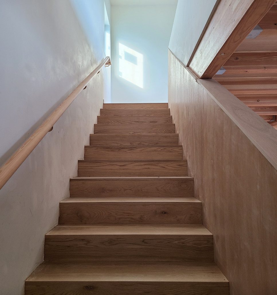 Timber staircase with oak treads